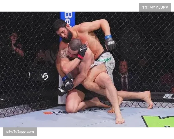 威尔斯在UFC格斗之夜263中凭借一致判定击败戈林博 威尔斯在UFC格斗之夜263中凭借一致判定击败戈林博