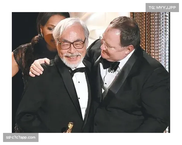 拜仁前主席赫内斯获颁终身成就奖 见证辉煌生涯与不朽传奇 拜仁前主席赫内斯获颁终身成就奖 见证辉煌生涯与不朽传奇