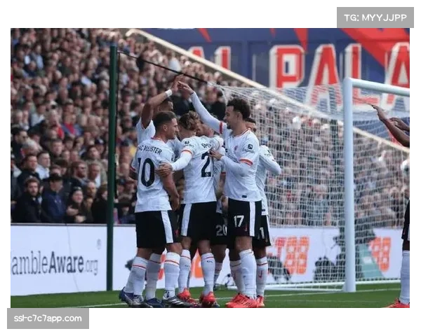 利物浦客场战绩疲软，近三个客场仅取一胜，稳定性不足