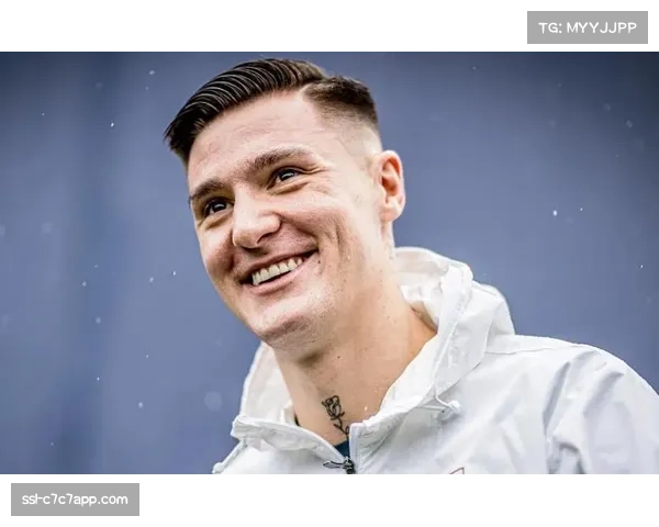 舍什科伤退引发担忧,曼联锋线再添变数 舍什科伤退引发担忧,曼联锋线再添变数