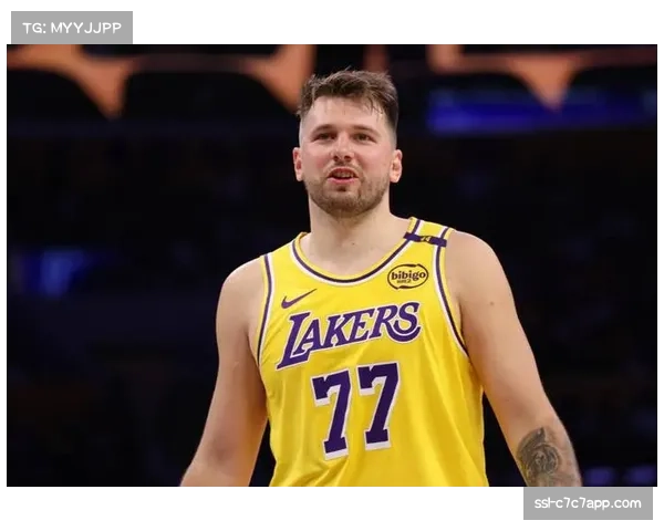 东契奇首节爆发轰20分,湖人半场领先鹈鹕20分